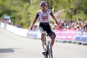 &ldquo;Ya no te van a alcanzar, es la &uacute;ltima subida torito&rdquo;: Las emotivas palabras de fans apoyaron del Toro en el UAE Tour