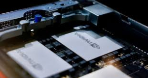 Trump autoriza la venta de avanzados chips de Nvidia a China, pese a temores de los usos que podr&iacute;a hacer de esa tecnolog&iacute;a