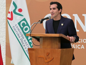 CONADE anuncia construcci&oacute;n de m&aacute;s de 4 mil canchas en M&eacute;xico rumbo al Mundial 2026